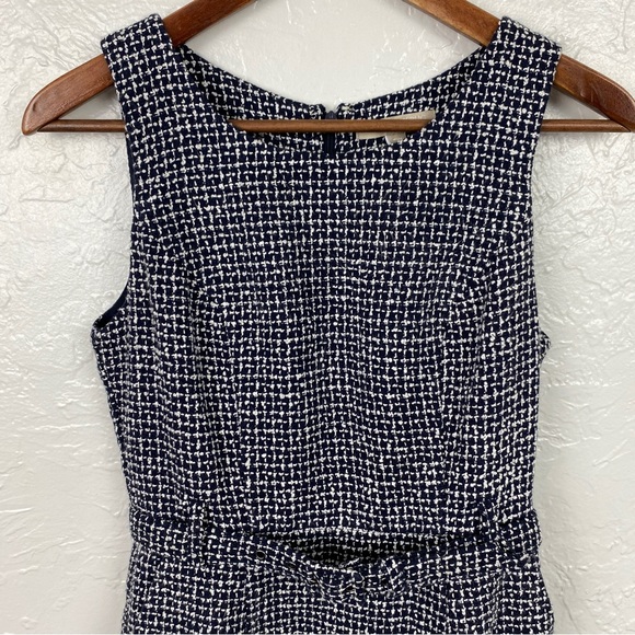 Banana Republic Tweed Navy Belted
Sleeveless Sheath Dress Size 2P - Picture 4 of 12